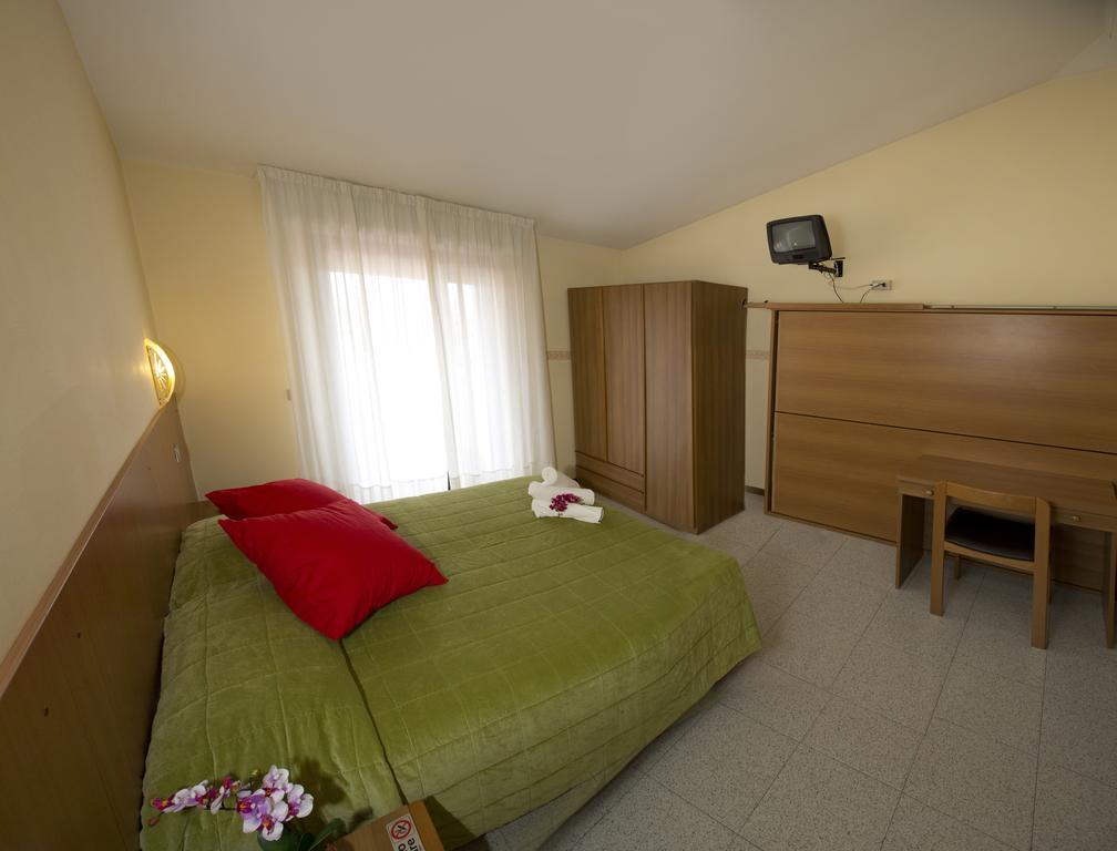 Hotel Ganfo Sirmione Room photo