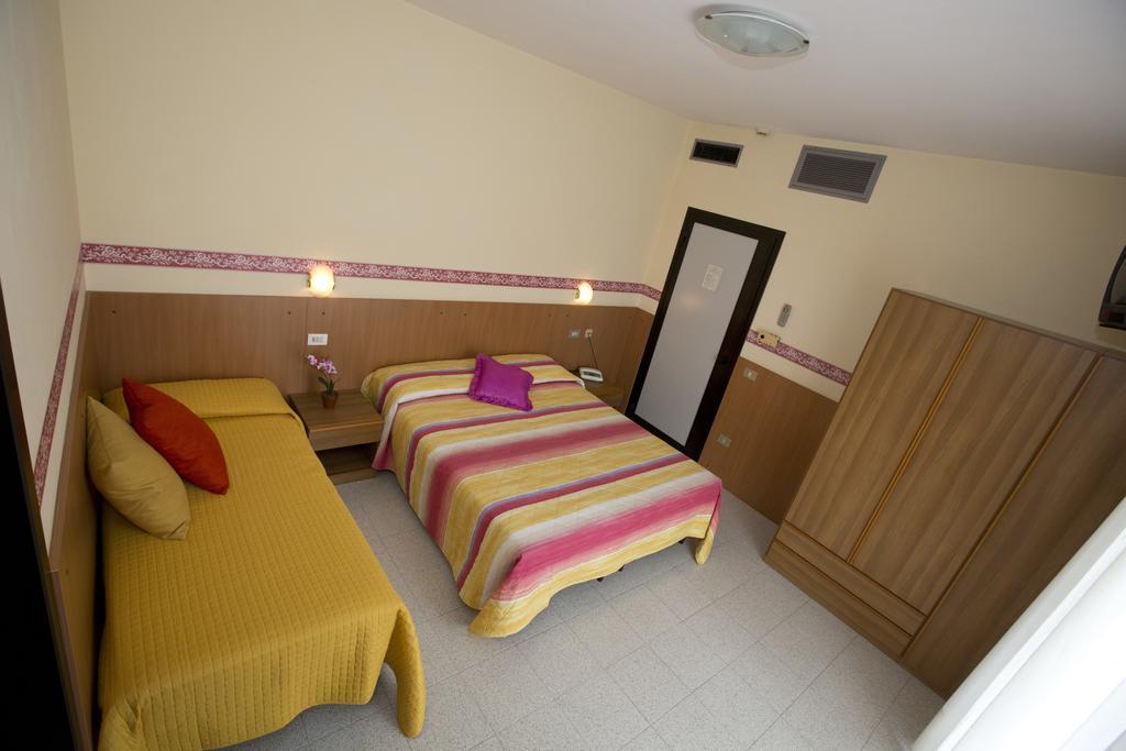 Hotel Ganfo Sirmione Exterior photo