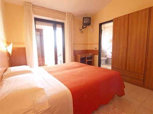 Hotel Ganfo Sirmione Exterior photo